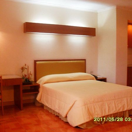Taft Tower Hotel Manille Extérieur photo