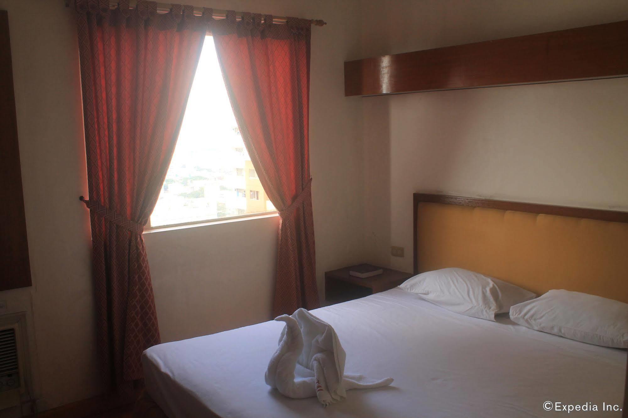 Taft Tower Hotel Manille Extérieur photo