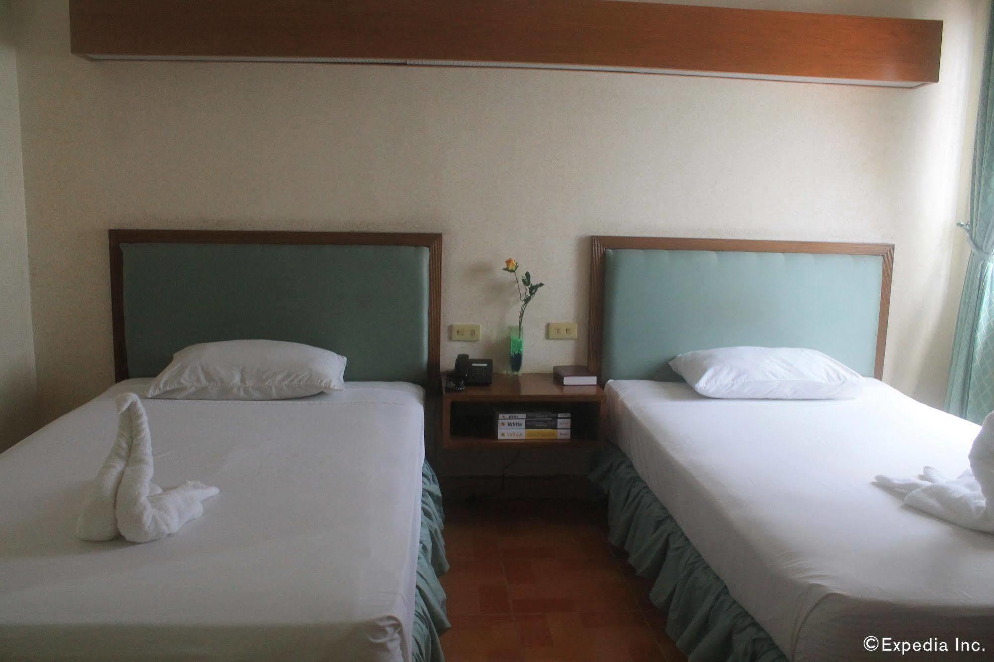 Taft Tower Hotel Manille Extérieur photo